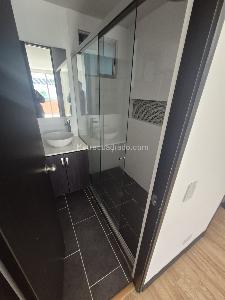 Apartamento de 3 alcobas en arriendo en El Poblado, Medellín, 101 m² · foto 14 de 19