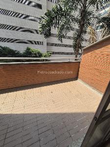 Apartamento de 3 alcobas en arriendo en El Poblado, Medellín, 101 m² · foto 17 de 19
