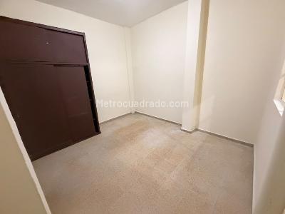 Casa de 4 alcobas en arriendo en Barrio Caicedo, Medellín, 100 m² · foto 4 de 11