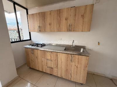 Apartamento de 2 alcobas en arriendo en Buenos Aires, Medellín, 80 m² · foto 3 de 11
