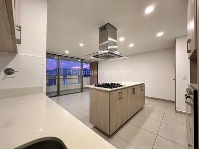 Apartamento de 3 alcobas en arriendo en San Jose, Sabaneta, 103 m² · foto 5 de 13