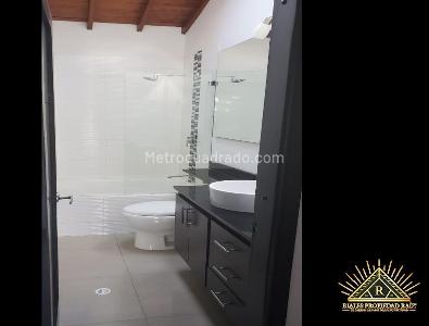 Casa de 5 alcobas en venta en Alto De Misael, Envigado, 320 m² · foto 4 de 14