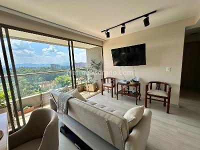 Apartamento de 2 alcobas en venta en San Antonio, Rionegro, 67 m² · foto 2 de 13