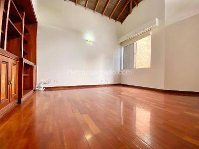 Casa de 4 alcobas en venta en El Poblado, Medellín, 320 m² · foto 4 de 17