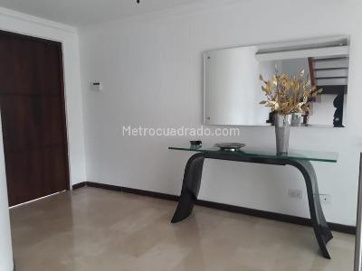 Casa de 4 alcobas en venta en El Poblado, Medellín, 320 m² · foto 9 de 17