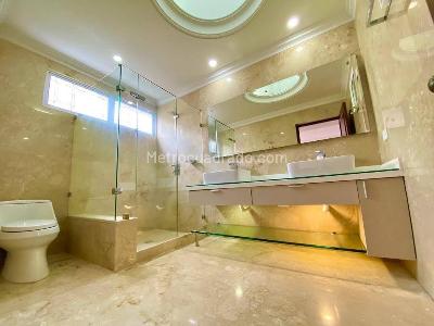 Casa de 4 alcobas en venta en El Poblado, Medellín, 320 m² · foto 10 de 17