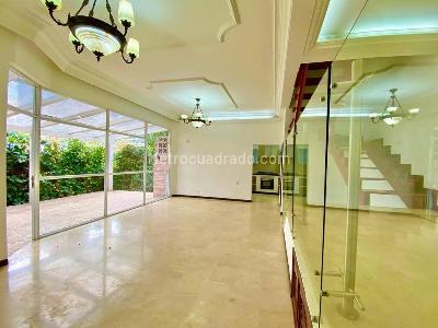 Casa de 4 alcobas en venta en El Poblado, Medellín, 320 m² · foto 11 de 17