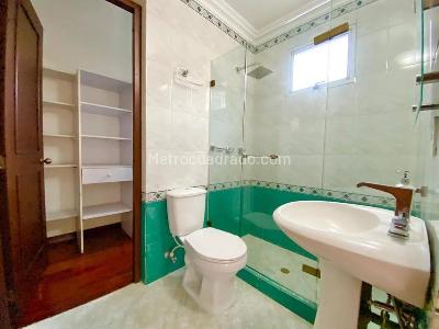 Casa de 4 alcobas en venta en El Poblado, Medellín, 320 m² · foto 14 de 17