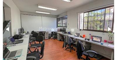 Casa de 5 alcobas en venta en El Poblado, Medellín, 420 m² · foto 4 de 7