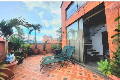 Apartamento de 1 alcoba en venta en La Floresta, Medellín, 50 m² · foto 11 de 12
