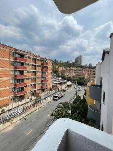 Casa de 4 alcobas en venta en Calasanz, Medellín, 215 m² · foto 2 de 11