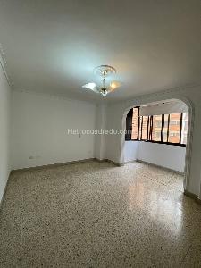 Casa de 4 alcobas en venta en Calasanz, Medellín, 215 m² · foto 7 de 11