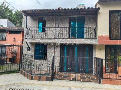 Apartamento de 3 alcobas en venta en Sabaneta, Sabaneta, 76 m² · foto 2 de 13
