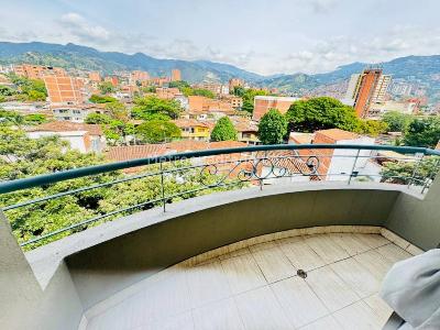 Apartamento de 3 alcobas en arriendo en Laureles, Medellín, 114 m² · foto 2 de 12