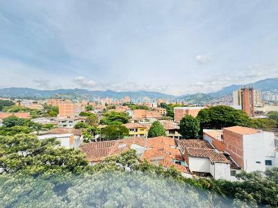 Apartamento de 3 alcobas en arriendo en Laureles, Medellín, 114 m² · foto 5 de 12