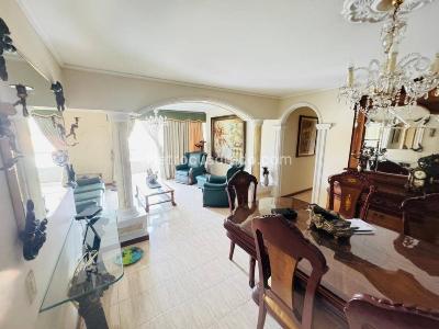 Apartamento de 3 alcobas en arriendo en Laureles, Medellín, 114 m² · foto 9 de 12