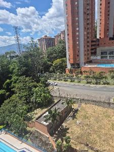Apartamento de 2 alcobas en arriendo en Loma Del Indio, Medellín, 46 m² · foto 2 de 10