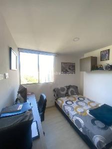 Apartamento de 3 alcobas en venta en Los Colores, Medellín, 85 m² · foto 3 de 9