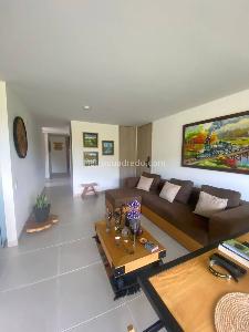 Apartamento de 3 alcobas en venta en Los Colores, Medellín, 85 m² · foto 4 de 9