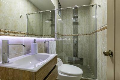 Casa de 5 alcobas en venta en Laureles, Medellín, 197 m² · foto 7 de 19