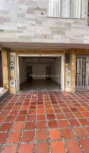 Casa de 5 alcobas en venta en Laureles, Medellín, 197 m² · foto 14 de 19