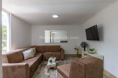 Casa de 5 alcobas en venta en Laureles, Medellín, 197 m² · foto 16 de 19
