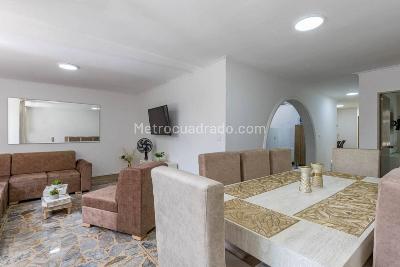 Casa de 5 alcobas en venta en Laureles, Medellín, 197 m² · foto 17 de 19