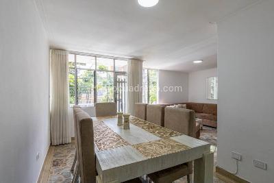 Casa de 5 alcobas en venta en Laureles, Medellín, 197 m² · foto 18 de 19