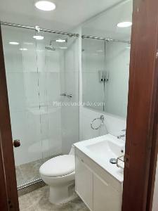 Apartamento de 2 alcobas en venta en Laureles, Medellín, 68 m² · foto 2 de 9