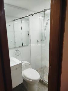 Apartamento de 2 alcobas en venta en Laureles, Medellín, 68 m² · foto 3 de 9