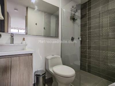 Apartamento de 3 alcobas en venta en Guayabal, Medellín, 70 m² · foto 3 de 8