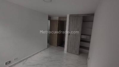 Apartamento en venta en Loma Del Indio, Medellín · foto 3 de 15