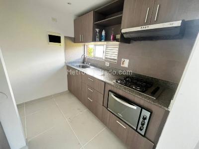Apartamento de 3 alcobas en arriendo en Las Antillas, Envigado, 90 m² · foto 2 de 20