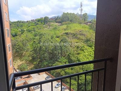 Apartamento en venta en Calasanz, Medellín · foto 7 de 15