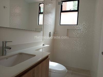 Apartamento en arriendo en Camino Verde, Envigado · foto 8 de 15