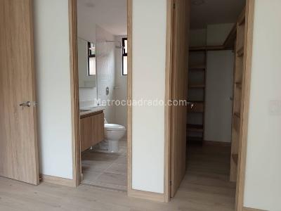 Apartamento en arriendo en Camino Verde, Envigado · foto 10 de 15