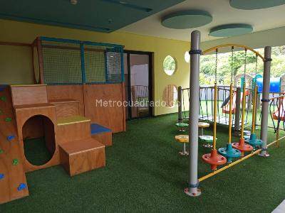 Apartamento en arriendo en Camino Verde, Envigado · foto 14 de 15