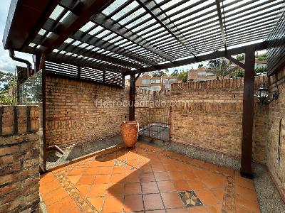 Casa de 4 alcobas en venta en Altos De Sotileza, Bogotá, 369 m² · foto 18 de 20