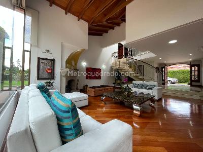 Casa de 4 alcobas en venta en Hacienda San Simon, Bogotá, 542 m² · foto 4 de 20