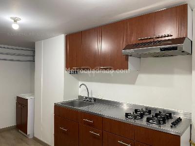 Apartamento en arriendo en Las Rosales, Bogotá · foto 8 de 20