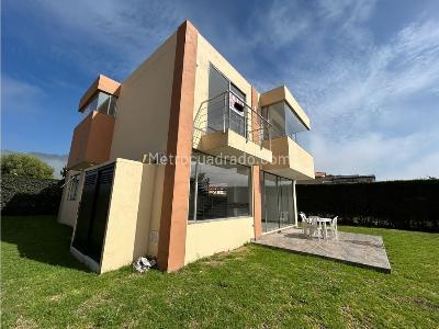 Casa de 3 alcobas en venta en Santa Anita, Cajicá, 210 m² · foto 2 de 20