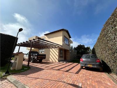Casa de 3 alcobas en venta en Santa Anita, Cajicá, 210 m² · foto 7 de 20