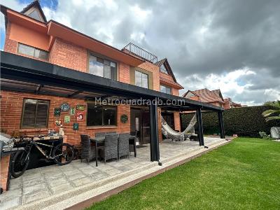 Casa de 3 alcobas en venta en Santa Bibiana 2, Cajicá, 300 m² · foto 3 de 20