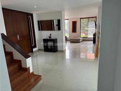 Casa de 3 alcobas en venta en Santa Bibiana 2, Cajicá, 300 m² · foto 9 de 20