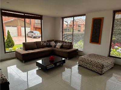 Casa de 3 alcobas en venta en Santa Bibiana 2, Cajicá, 300 m² · foto 10 de 20