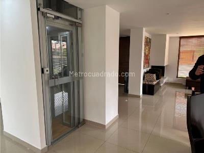 Casa de 3 alcobas en venta en Santa Bibiana 2, Cajicá, 300 m² · foto 15 de 20