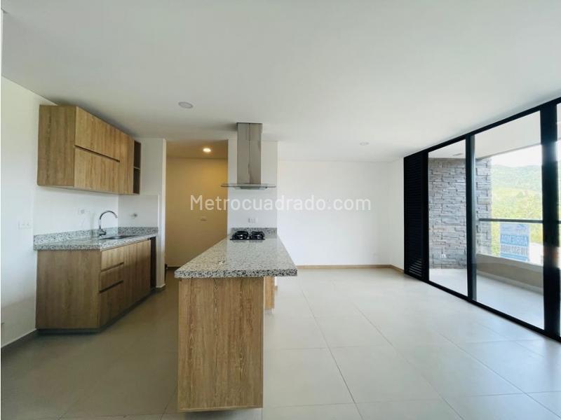 Apartamento moderno de 2 alcobas con vista a la montaña en El Retiro - 3