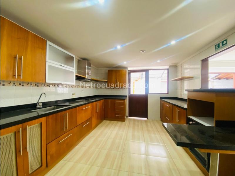 Casa Tradicional de Uso Mixto en Envigado - 6