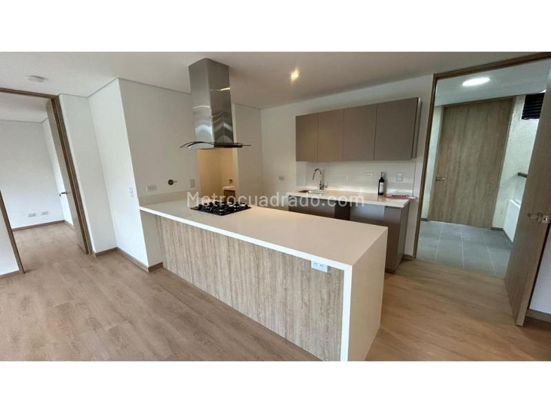 Moderno Apto de 2 Alcobas en Arriendo en El Retiro - 2