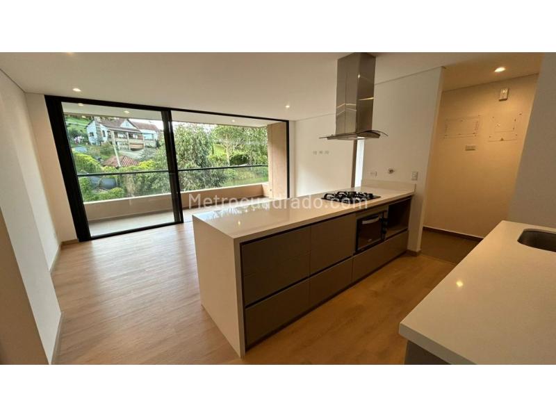 Moderno Apto de 2 Alcobas en Arriendo en El Retiro - 5